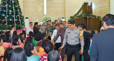 Pastikan Keamanan Malam Natal, Polda Jambi dan Forkopimda Patroli Gereja dan Pospam